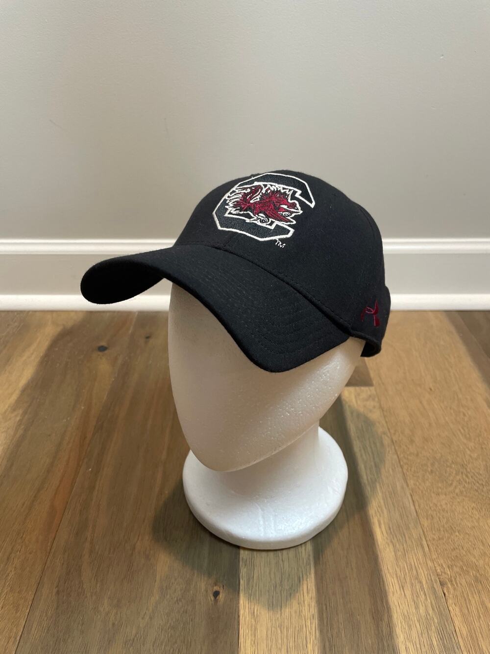Under Armour SC Gamecocks Adjustable Size L Black Embroidered Logo
